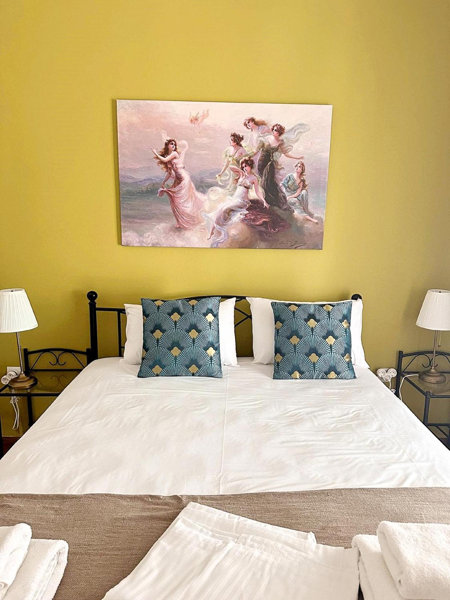 Check Point - Acropolis Retro Appartement