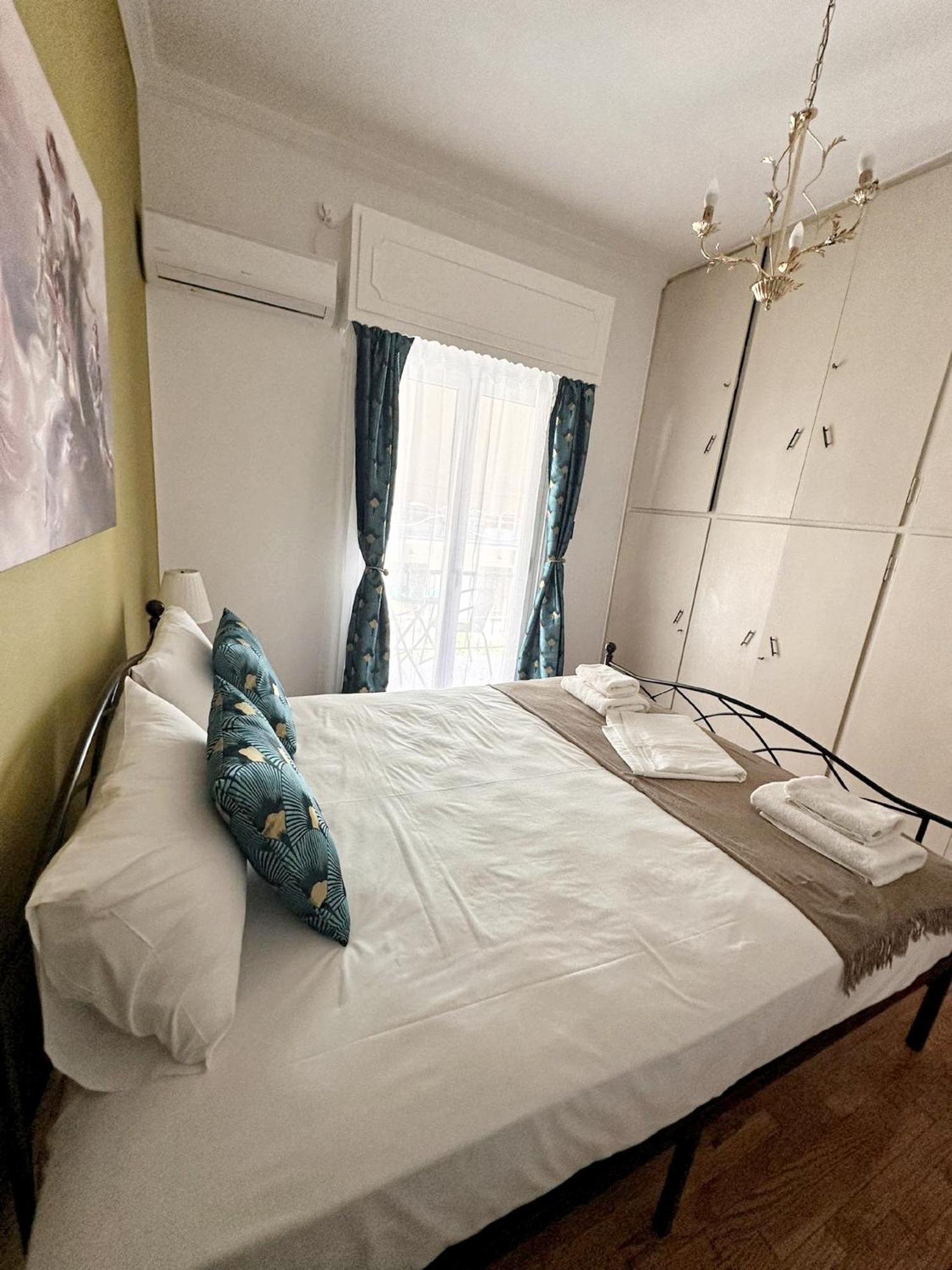 Check Point - Acropolis Retro Appartement *